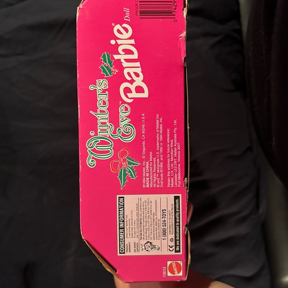 Winters Eve Barbie - Picture 4 of 4